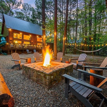 Hickory Bear - Cabin Surrounded By Pines, Sleeps 10, Hot Tub, Fire Pit, Arcade, Foosball Table & Deck Slide Брокен-Боу Екстер'єр фото