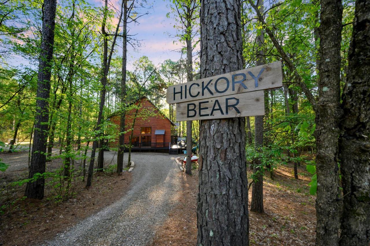 Hickory Bear - Cabin Surrounded By Pines, Sleeps 10, Hot Tub, Fire Pit, Arcade, Foosball Table & Deck Slide Брокен-Боу Екстер'єр фото